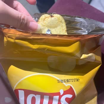 Cips Paketinde Böcek Şoku!