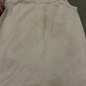 OMO Deterjanı İle Beklenmedik Yağ Lekeleri Sorunu