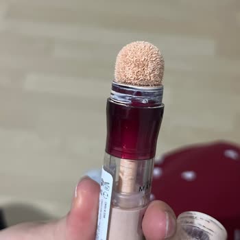 Maybelline Kapatıcıda Beklenmedik Sararma Sorunu