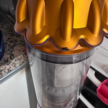 Dyson V15 Submarine Handle Paint Peeling After 16 Days