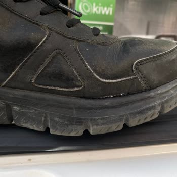 Skechers Shoes Fell Apart & Logo Faded on Sweatpants Within Months