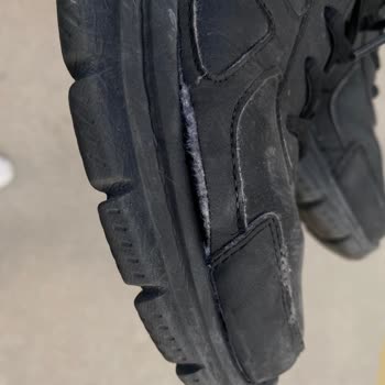 Skechers Shoes Fell Apart & Logo Faded on Sweatpants Within Months