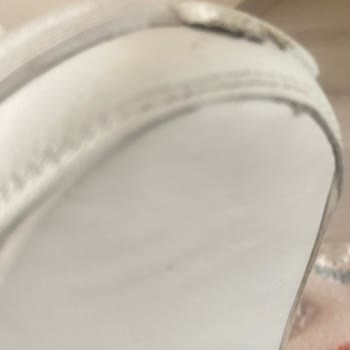 Skechers Sneakers Had Defects After First Wear—No Support After 1.5 Months