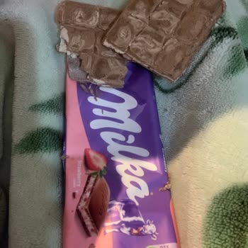 Böcekli Milka Çikolata Şoku