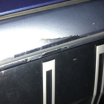 BMW 5.20d Xdrive Ön Panjurunda Soyulma Sorunu