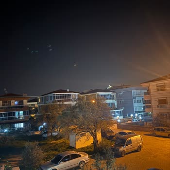 İphone 16 Pro Max: Gece Çekiminde Yeşil Noktalar Ve Dokunmatik Sorunları