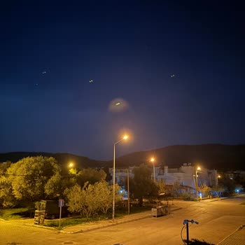 İphone 16 Pro Max: Gece Çekiminde Yeşil Noktalar Ve Dokunmatik Sorunları