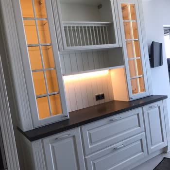 Simpa Vanucci: Mutfak Dolabı Kâbusu