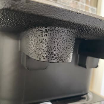 Kahve Makinesi Buhar Çıkarıyor, İlgisizlik Mağdur Ediyor