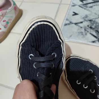 Ayakkabıda Sürekli Açılma Ve Müşteri Hizmetleri Sorunu