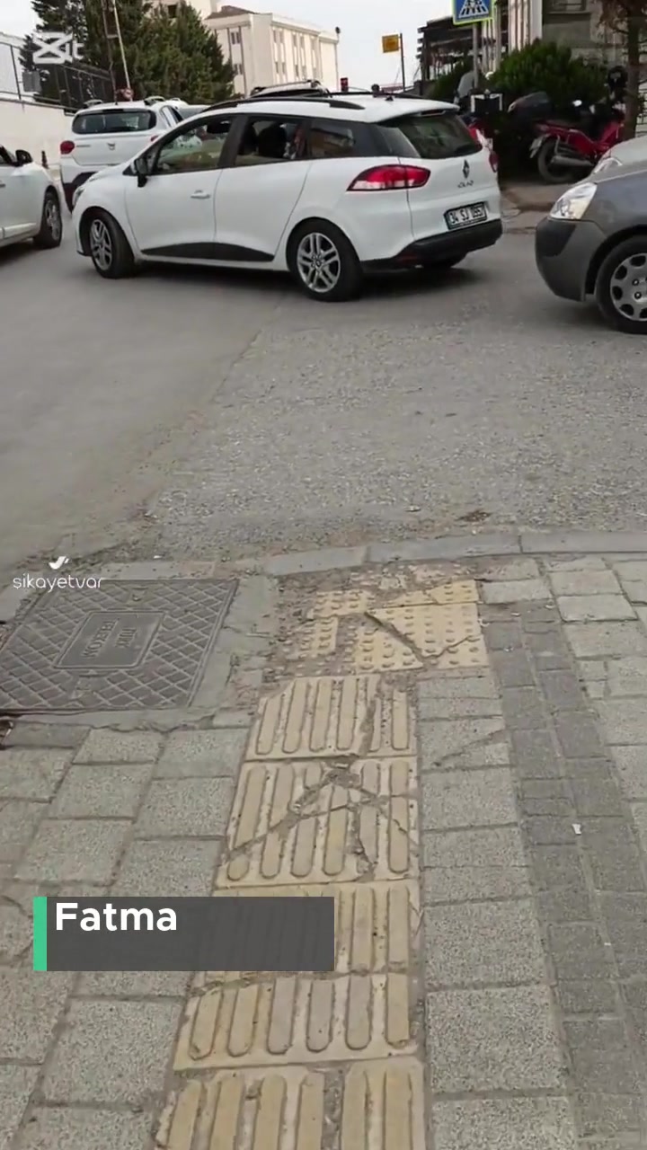 Sancaktepe Belediyesi Okul Yolundan Kör Noktası Olan Araç Geçmesi videonun kapak resmi