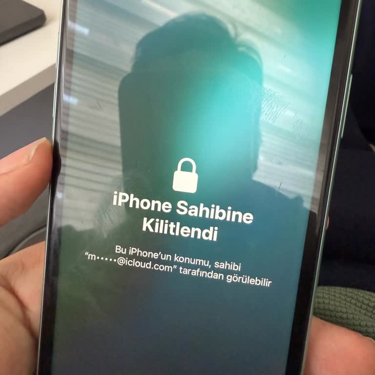 Batarya Değişimi Sonrası İphone Ekranı Bozuldu