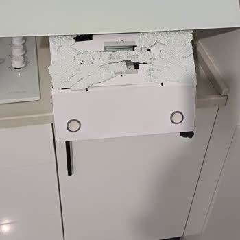 Alveus Düşen Davlumbaz ve İlgisiz Servis Deneyimi