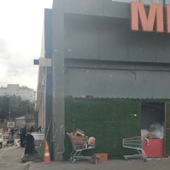 Migros'ta Hijyen Ve Görüntü Kirliliği Sorunu