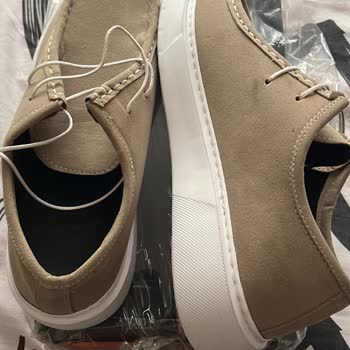 Yanlış Numara Ayakkabı Ve İletişim Sorunları