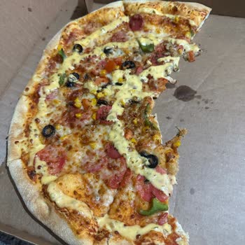 Domino's Kepez Şubesi'nde Malzemesiz Pizza Ve Kuru Ekmek Şoku