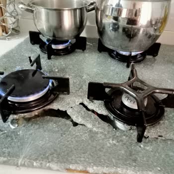 Arçelik Ocak Camı Patladı: İlgisizlik Ve Güvenlik Tehlikesi!