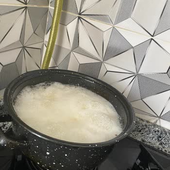 Migros'tan Aldığım Sıvı Yağ Köpürüyor Ve Taşıyor