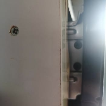 Yetkili Servis Hizmetinde Güven Sorunu Ve Zarar Görmüş Mobilyalar