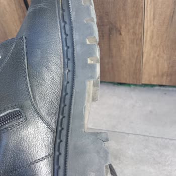 Derimod Botlarının Topuk Dişleri Neden Aynı Yerden Kopuyor