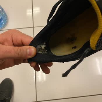 Kısa Sürede Yıpranan Ayakkabı Ve Garanti Sorunu