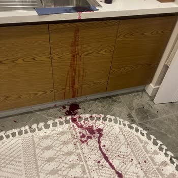 Patlayan Detoks Suyu İle Evde Hasar