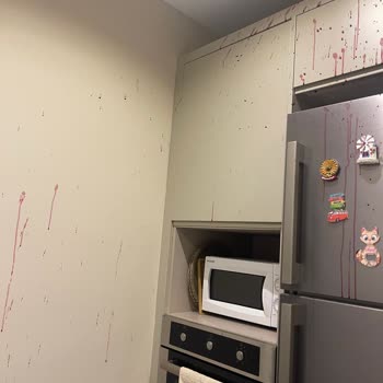 Patlayan Detoks Suyu İle Evde Hasar