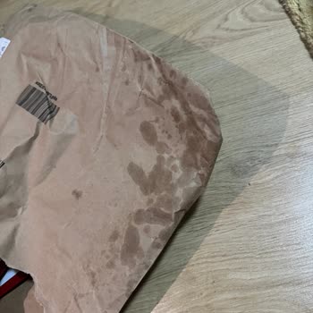 Ezilmiş Cipsler Ve İlgisiz Müşteri Hizmetleri