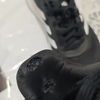 Garanti Kapsamındaki Ayakkabı İçin Çözüm Bekliyorum