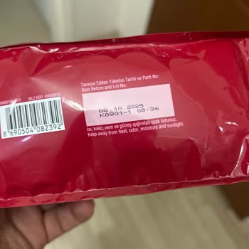 Çilekli Dankek Tart Kek'te Alkol Kokusu Şoku