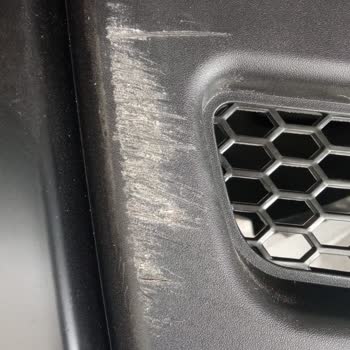 Hasarlı Ürün Ve Sorumluluk Kabul Etmeyen Satıcı