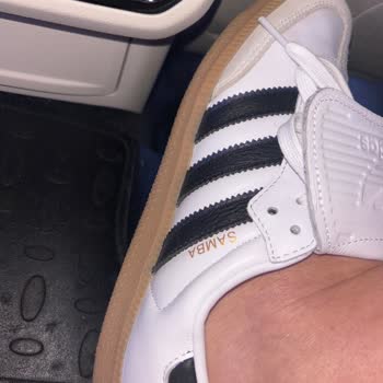 Adidas Ayakkabıda Domuz Derisi Kullanımı Şikayeti