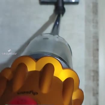 Dyson V12 Süpürge Kendi Kendine Duruyor