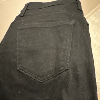 Mavi Kot Pantolonun Tüy Toplama Sorunu