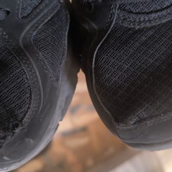 Bir Ayda Deforme Olan Ayakkabı Şikayeti