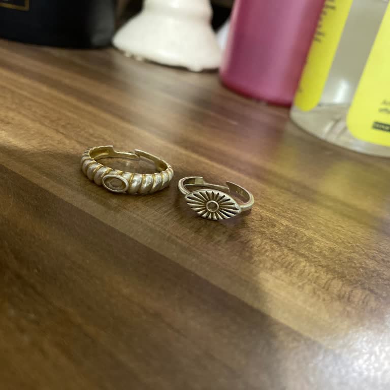 Taşları Eksik Gelen Yüzükler Ve İlgisizlik