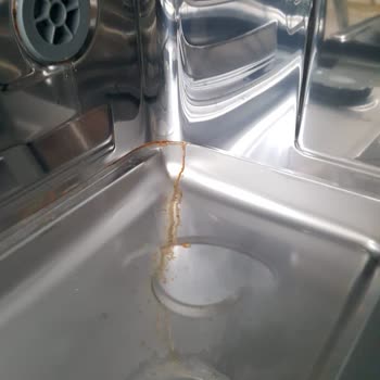 Samsung Ve Teknosa'dan Paslı Bulaşık Makinesi Skandalı