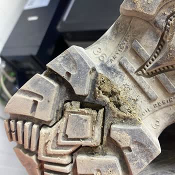 Dayanıksız İş Ayakkabısı Sorunu