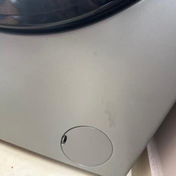 Grundig Ürünlerinde Kalitesiz Yüzey Sorunu