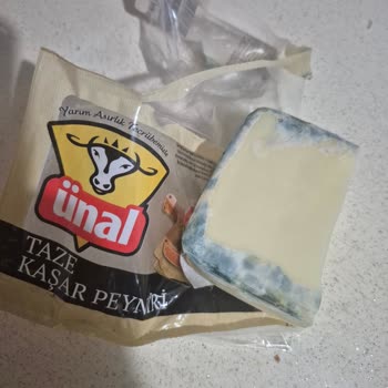 Ünal Peynircilik Güvenerek Aldığım Ünal Marka Kaşar Peynirinde Beklenmedik Küflenme Sorunu