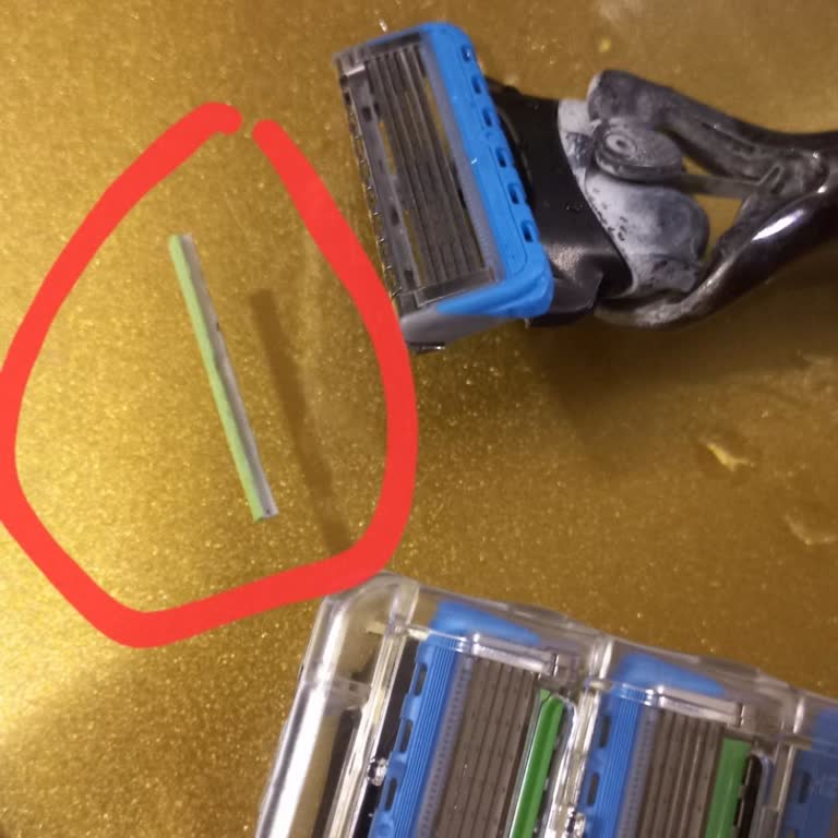 Kalitesiz Tıraş Bıçağı Yüzümü Tehlikeye Attı