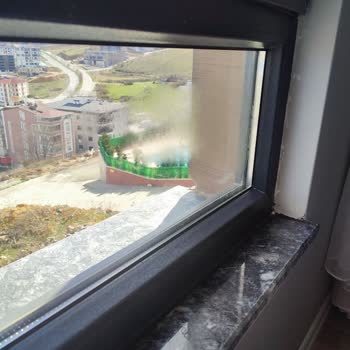 Pimapen Pencerelerde Buhar Ve Su Sorunu