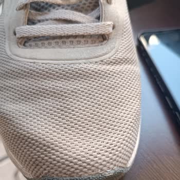 Reebok Ayakkabıda Sökülme Ve Deformasyon Şoku