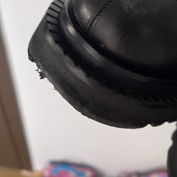 Ayakkabı Tabanında Soyulma Ve Yetersiz Müşteri Hizmeti