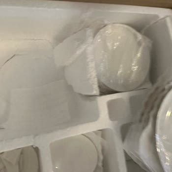 Kırık Yemek Takımı Ve Kötü Müşteri Hizmeti