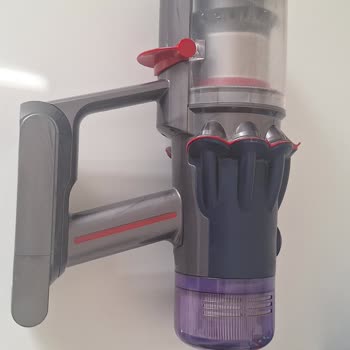 Dayson Süpürgenin Tutma Yeri Sorunu Ve Ulaşılmaz Servis