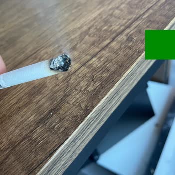 Parliament Midnight Paketlerinde Sürekli Odun Parçaları Çıkıyor