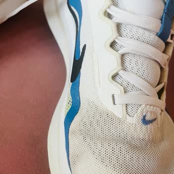 Nike Ayakkabıda Kalite Sorunu Ve Yırtılma Problemleri