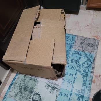 Aras Kargo'nun Yanıltıcı Teslimat Ve Hasarlı Paket Sorunu