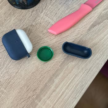 Airpods Kılıfının Kullanım Zorluğu